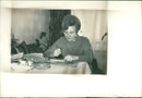 CRANE CHILD INGOING THENTIAM IRAN LONG ABRAHAM GOING - Vintage Photograph