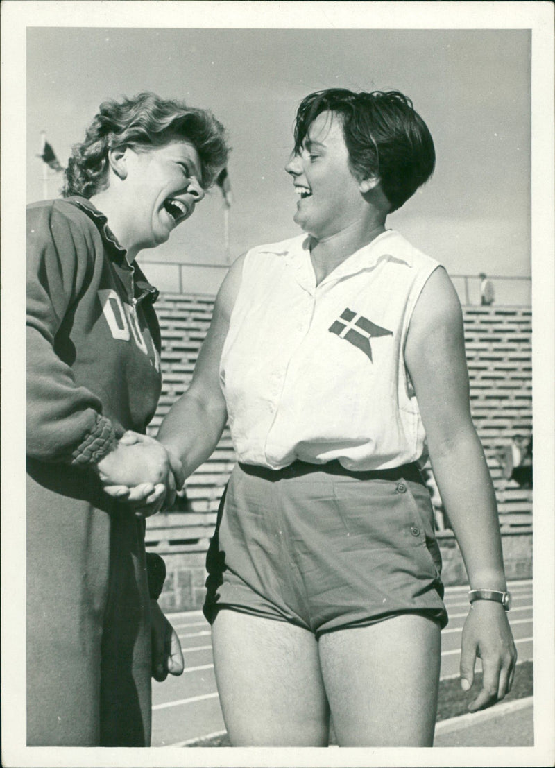 1955 JEESSOPEN JOULU SELAMMARUSIGE DDR LIVLIS HANIE RASMUSSEN EINE ROCK WELL FILM - Vintage Photograph