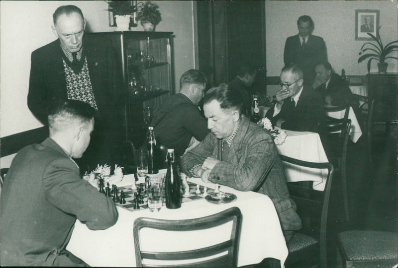 ROCK JEESSOPEN JOULU SELAMMARUSIGE GDR LIVLIS HANIE RASMUSSEN A FILM WELL - Vintage Photograph