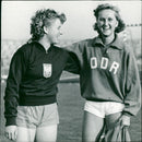 1952 ROCK JEESSOPEN JOULU SELAMMARUSIGE GDR LIVLIS HANIE RASMUSSEN A FILM WELL - Vintage Photograph