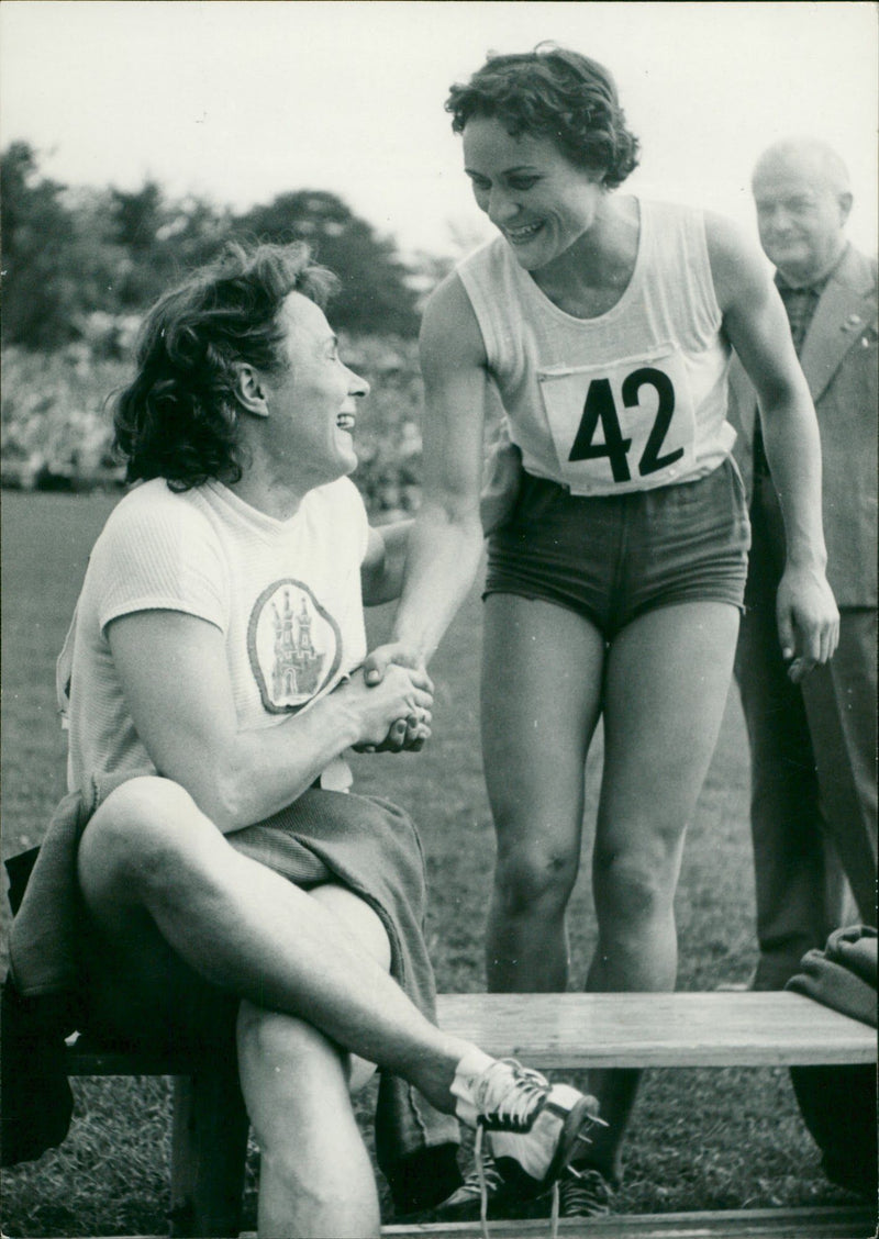 1956 ROCK JEESSOPEN JOULU SELAMMARUSIGE GDR LIVLIS HANIE RASMUSS FILM WELL - Vintage Photograph