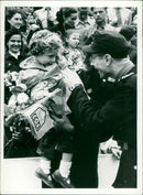 PEACE ROCK JEESSOPEN JOULU SELAMMARUSIGE GDR LIVLIS HANI FILM WELL - Vintage Photograph