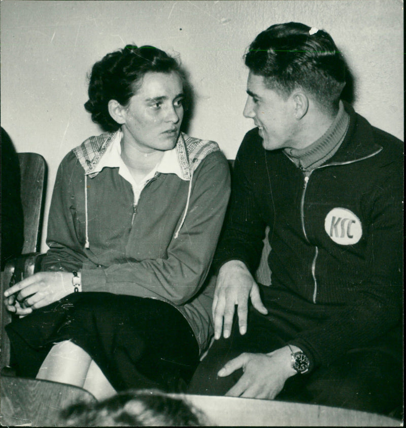 ROCK JEESSOPEN JOULU SELAMMARUSIGE GDR LIVLIS HANIE RASMUSS FILM WELL - Vintage Photograph