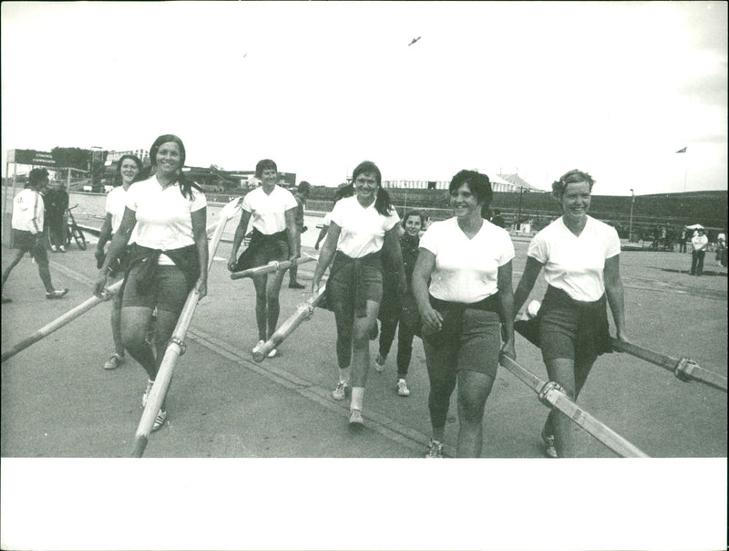 Women rowing team - Vintage Photograph