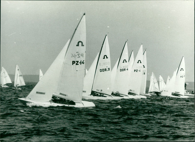 VEB VOLKSWERFT STRALSUND TRAINING FILM PICTURE - Vintage Photograph