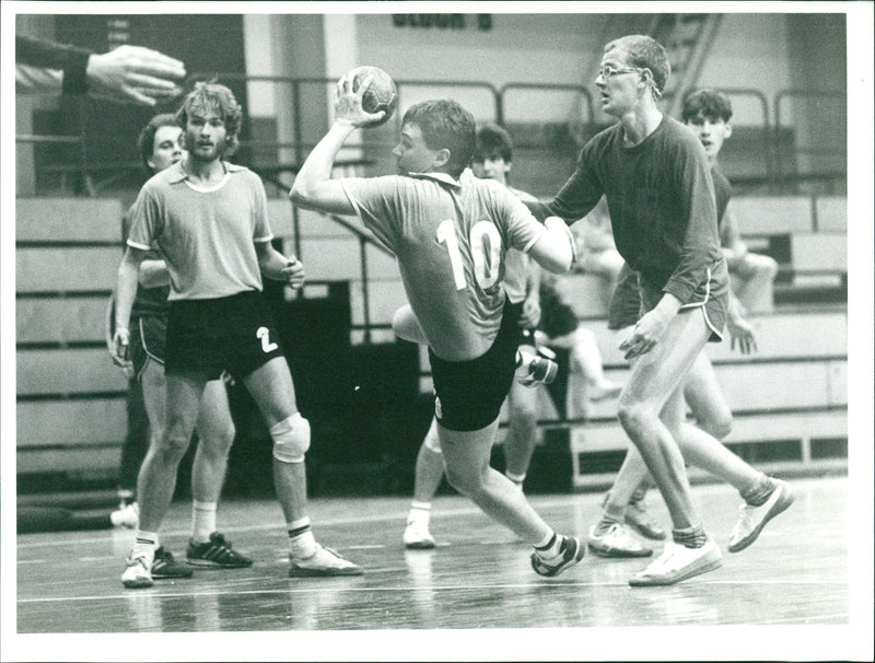 1988 STUDENTS HANDBALL BERLIN HFO WAIT SENG FILM LITTER FRANK SIEMIDT - Vintage Photograph