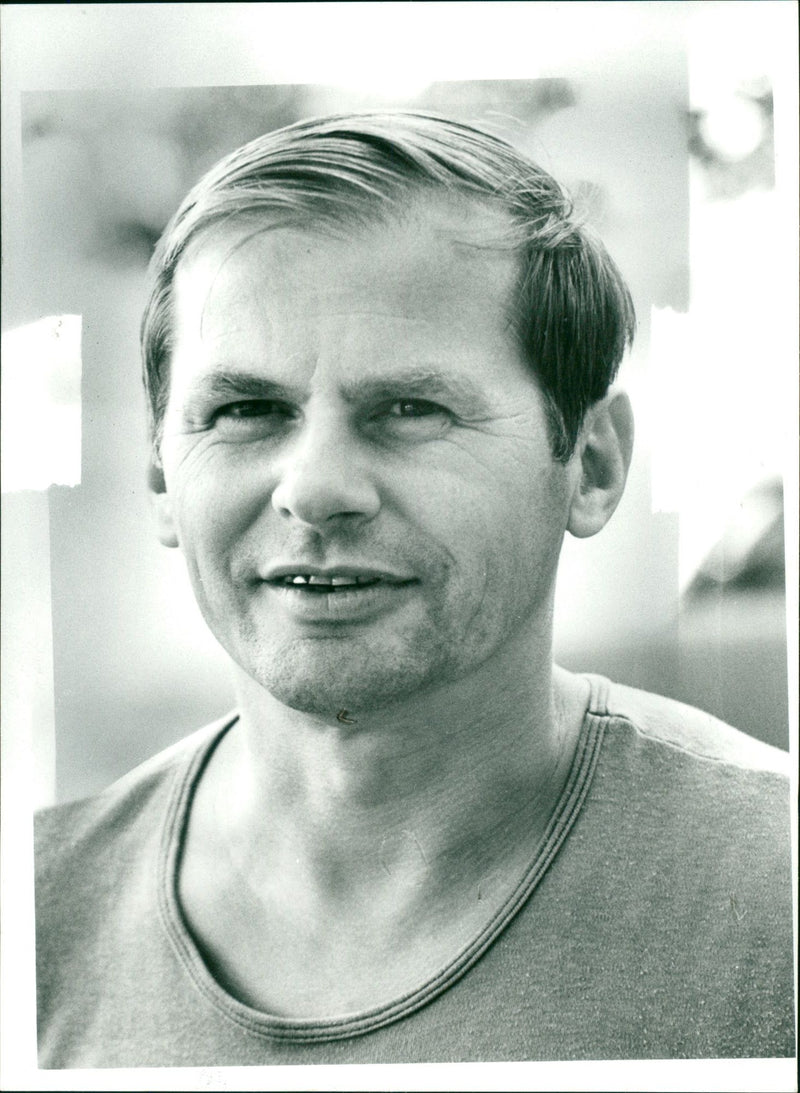 CERS SEAKING SPARTAKURDE PERSOAN WOLFGANG FRONICHE IL-YEAR-OLD MADCH FILM - Vintage Photograph