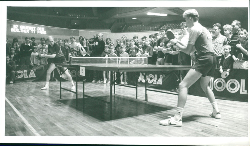 1980 GLOBAL BERLIN CECOOT HABEAS CAKE CACEL POLE PRUEO PATOROWSKY LITE - Vintage Photograph