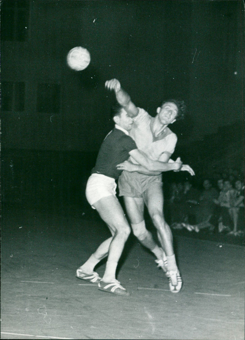 Handball: ASK Vorwärts Berlin versus SC Dynamo Berlin - Vintage Photograph