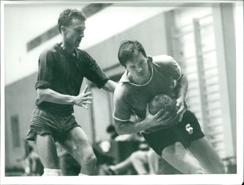 STUDENTS HANDBALL BERLIN RACINE TAUPT CHFO CLAASSEN WAITER PLA FILM - Vintage Photograph