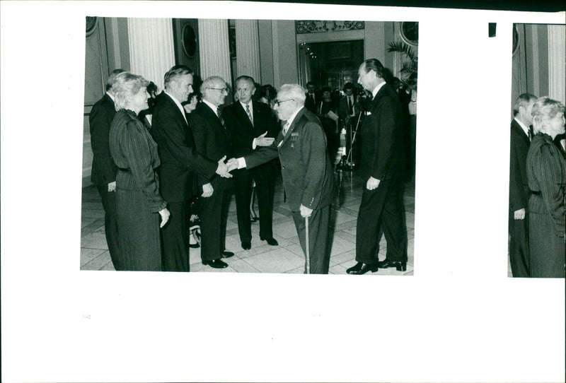 SETION VIR GREEEGENEREL VSCHE FOLO FILMRUPPACOM OJC - Vintage Photograph