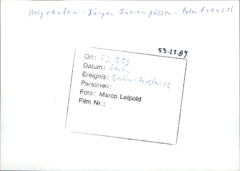 1984 OBERLIGA MANNER ELYE RADOW CATCH QUEREA STREETA PETER PLACE DATE FILM - Vintage Photograph