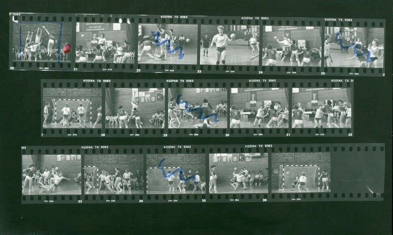 SIT WRITER GALINA TIAN BERRIA KUINDDAR KODAK ODAK BERLIN DAVID - Vintage Photograph