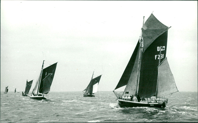 REJA KURS BODO MUELLER NDI GDR ROSTOCK HENCK STR AND FILM - Vintage Photograph