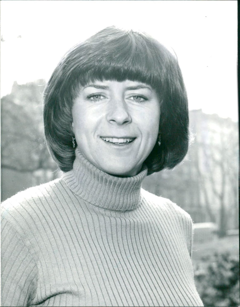 1981 - AYRES PAM POP POET AND WRITER, LONDON, AL - Vintage Photograph