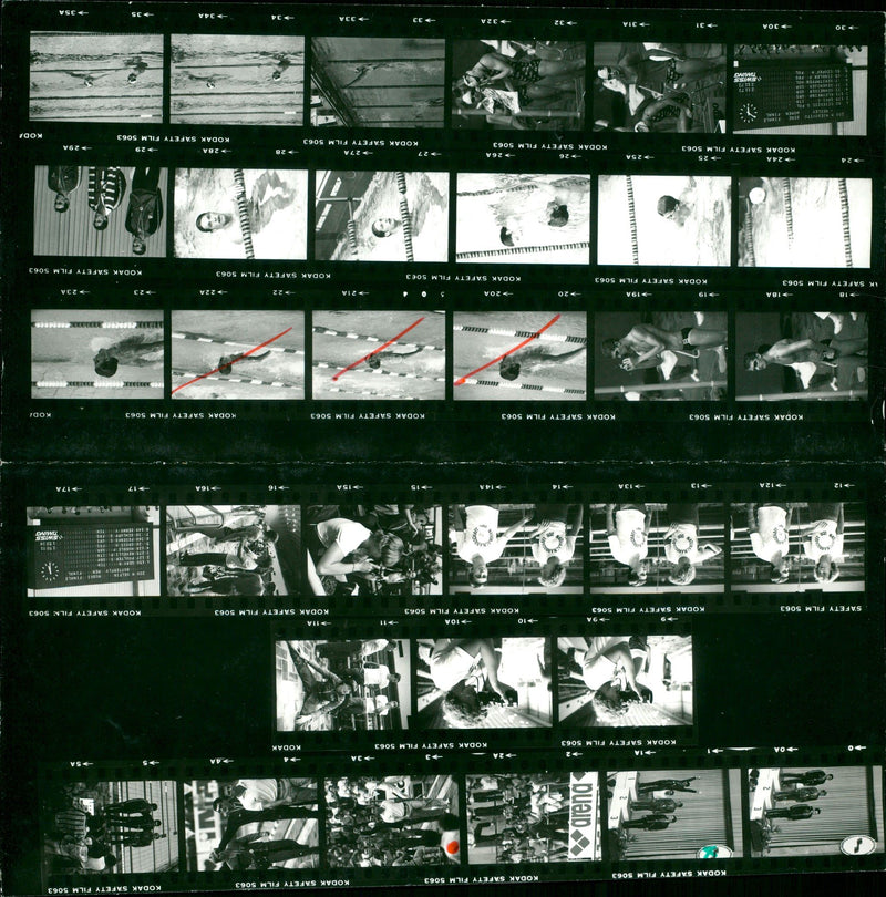 1965 AROUVER OBULLDODODOC GUGUDELEDEC STOLE PETRIC FILM MICHAEL - Vintage Photograph