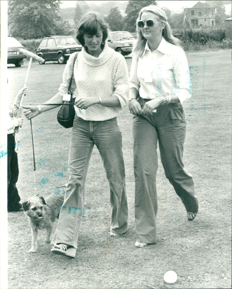 1979 - WARD JANE PRINCE CHARLES GIRL FELAND SON JAMIE, VISIT - Vintage Photograph