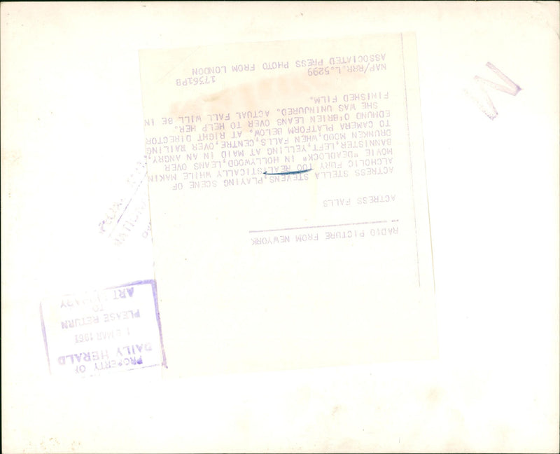 DAILY PROPERTY HERALD, LONDON, MOVIE, ACTRESS - Vintage Photograph