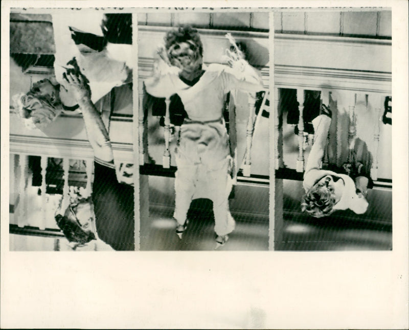 DAILY PROPERTY HERALD, LONDON, MOVIE, ACTRESS - Vintage Photograph