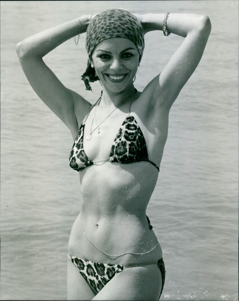 1979 - CONTOURI CHANTAL ACTRESS SHAPELY CURVY JON EGEN BOWIE DAVID, MOVIE - Vintage Photograph