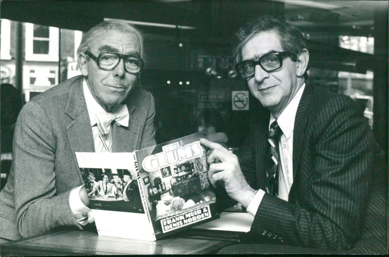MUIR. FRANK. SCRIPT WRITER. - Vintage Photograph