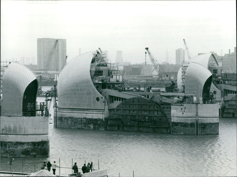 THAMES BLOOD BARRIER - Vintage Photograph