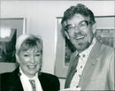 1987 - HARRIS ROLF TVI MUSIC TVI SINGER OBE AUSTRALIAN, LONDON, ARTIST, WIFE - Vintage Photograph