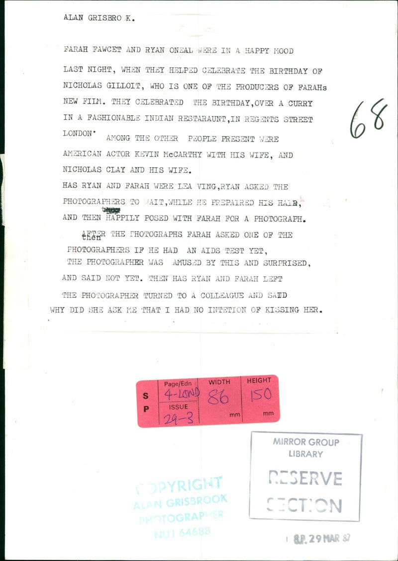 FAWCETT FARRAH ALTRESS - GRISBRO FARAH ALAN MCCARTHY KEVIN, LONDON, FILM - Vintage Photograph