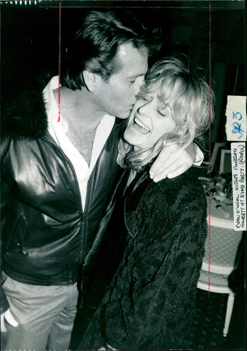 FAWCETT FARRAH ALTRESS - GRISBRO FARAH ALAN MCCARTHY KEVIN, LONDON, FILM - Vintage Photograph