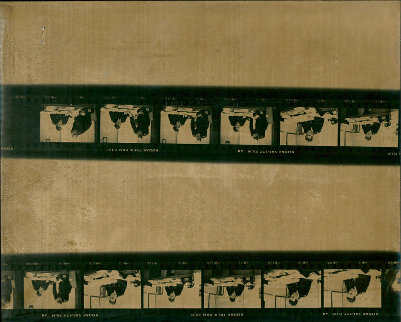 GUTSELL SUPT FRANK FOOTBALL GROUND CONTROL - PHILLIPS SUN, POLICE, FILM - Vintage Photograph