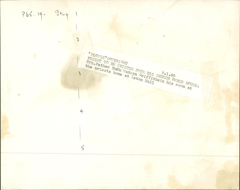 GRIFFITHS FATHER HUGH WAREYND - PLS COPYRIGHT STRIP PEOPLE, HOUSE, FILM - Vintage Photograph
