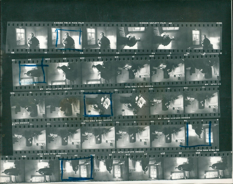 GRIFFITHS FATHER HUGH WAREYND - PLS COPYRIGHT STRIP PEOPLE, HOUSE, FILM - Vintage Photograph