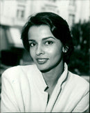 1980 - KHAMBATTA PERSIS FILM INDIAN KHAMBAITA, LONDON, ACTRESS - Vintage Photograph