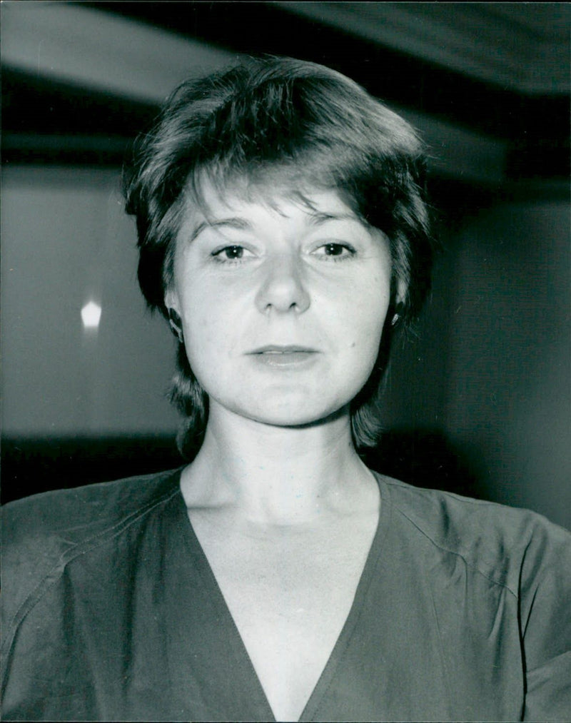 1987 - FLYNN BARBARA ACTRESS FROM MARIE, LONDON - Vintage Photograph