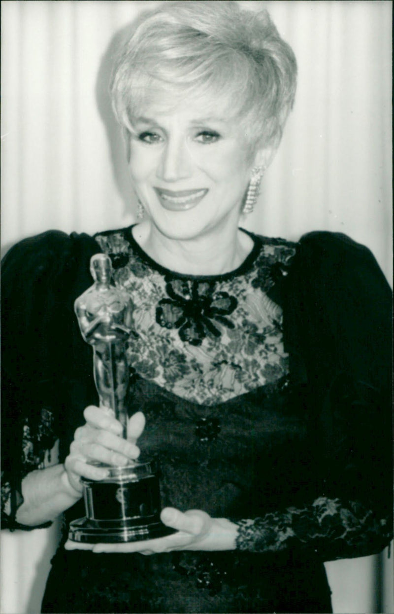 1988 - DUKAKIS OLYMPIA ACTIES FROM ACTRESS, LONDON, FILM - Vintage Photograph