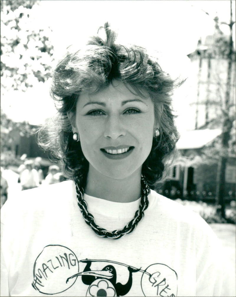 1987 - JANE HOW FROM ACTRESS, LONDON - Vintage Photograph