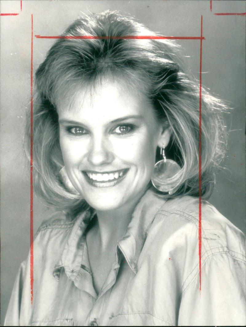 1988 - SMITH ELAINE ACTRESS RAUNCHY, JAN - Vintage Photograph