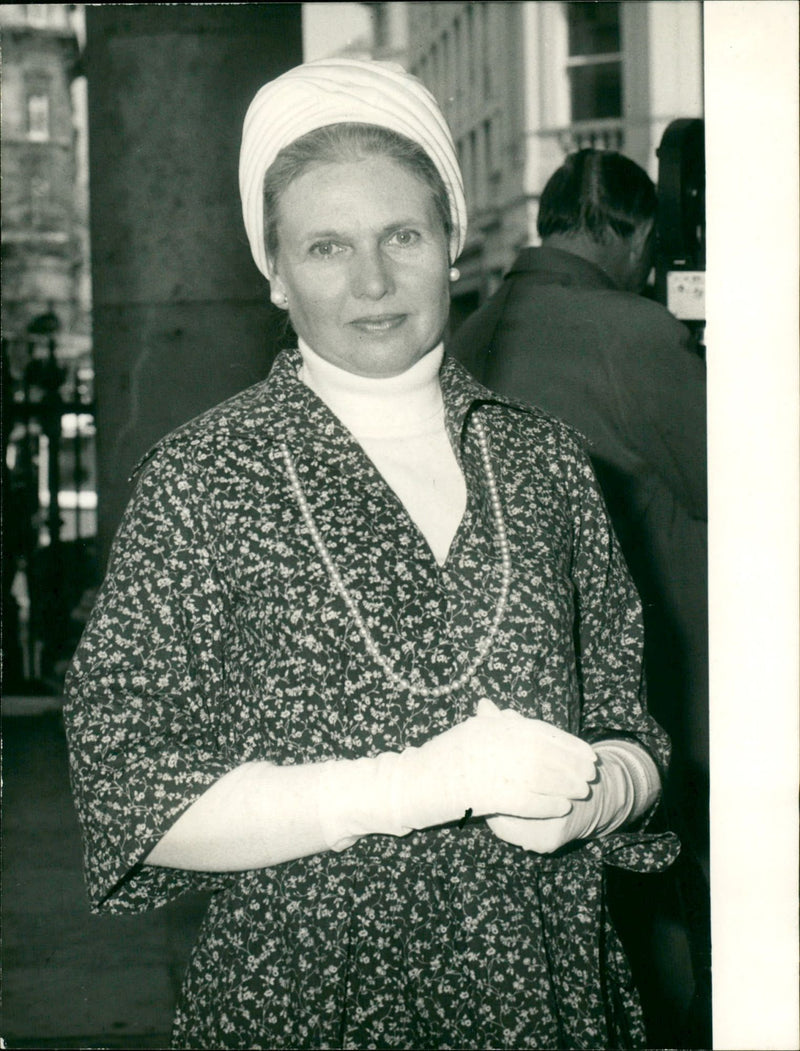 1976 - SIM SHEILA ACTRESS DIVISIONAL MARTIN ATTENBOROUGH ST RICHARD, LONDON - Vintage Photograph