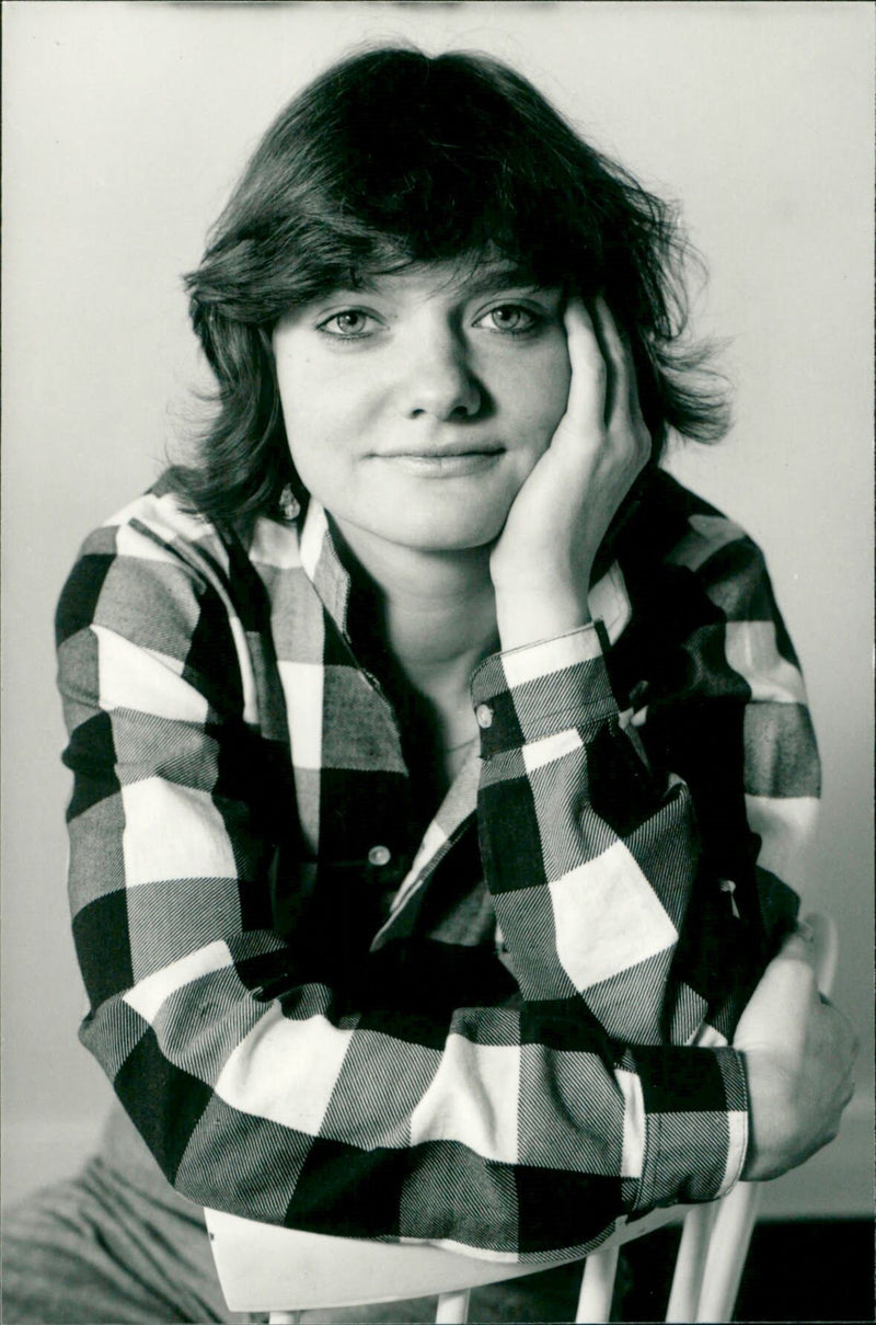 1984 - WO OWARD SAA ACTRESS SARAH BORN WOODWARD SAA1, LONDON - Vintage Photograph