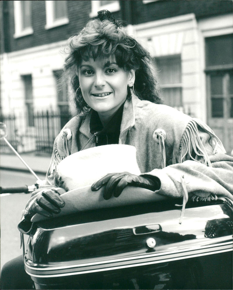 1987 - ACTRESS ANNE LESLEY GIRL BOON YATES DEBBIE, LONDON, FORMER - Vintage Photograph