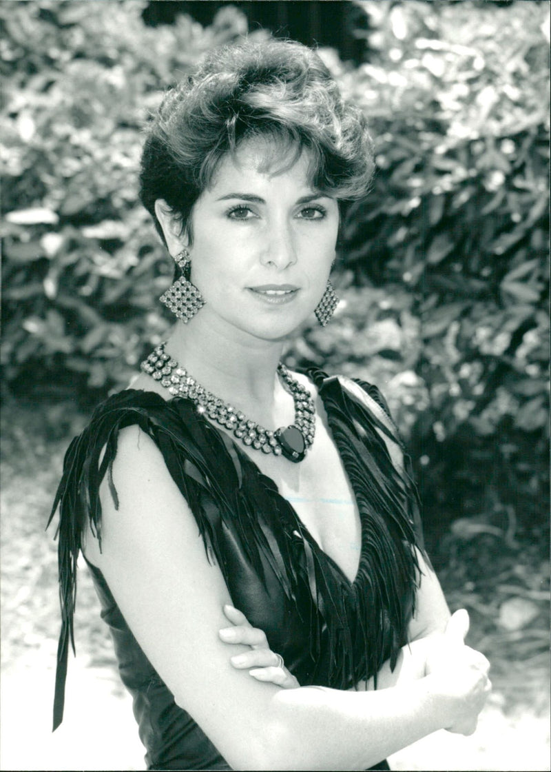AND - PETA TOPPANO BORN AUSTRALIAN, LONDON, ACTRESS - Vintage Photograph
