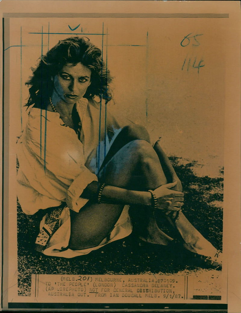 DECAREY CASSANDRA MODEL - UUDIU MEL, MOVIE, AMERICAN, ACTRESS - Vintage Photograph
