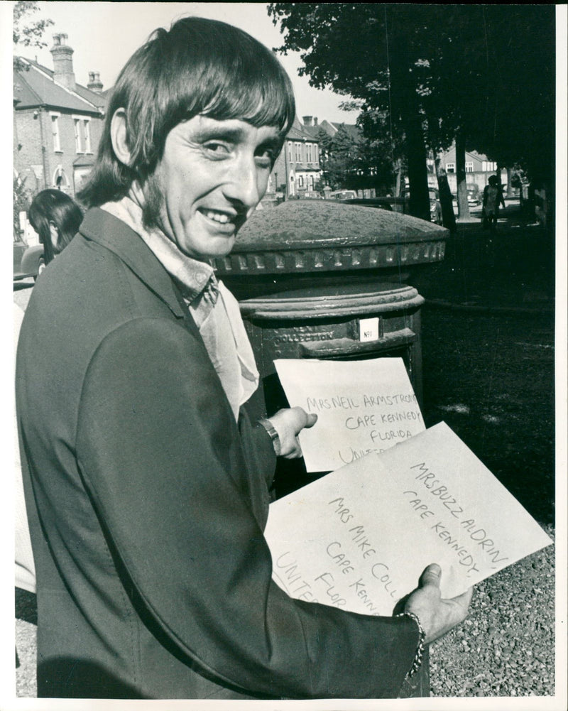 1969 - HAROID DAVIDSON REG JOHNNY MUSICAN HARRIS ASSOCIATES RTW BROWNHILL ROAD - Vintage Photograph