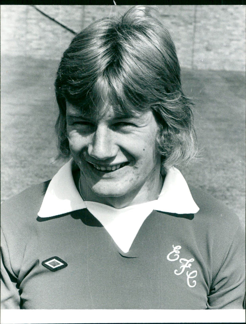 1974 - MCNAUGHT KEN FOOTBALL KOMEN TON VILLA VON KER LAUGHT - Vintage Photograph