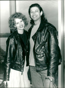 GO Y JEFF - PAP HEATHROW BY TIM OCKENDEN, WIFE, FILM, ACTRESS - Vintage Photograph