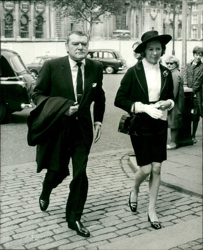 1969 - HAWKINS TK ACTOR JUN OPERTY JACK DEAD, LONDON, WIFE - Vintage Photograph