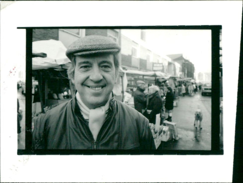 PETER SCRIPTWRITER - Vintage Photograph