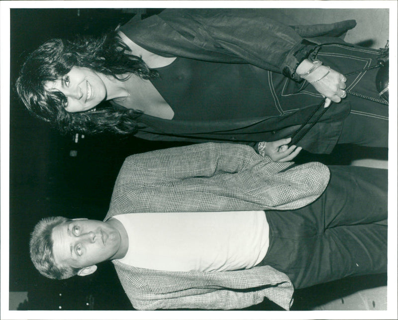 1987 - ESTELE EMILIO ESTEVEZ HIS AND, FILM, ARRIVE - Vintage Photograph