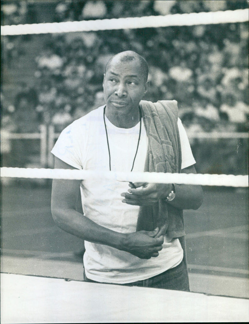 1975 - YOUNGBLOOD WALTER BOXINA SURCHARGEO PICWUSSUODON IPB VIIES - Vintage Photograph