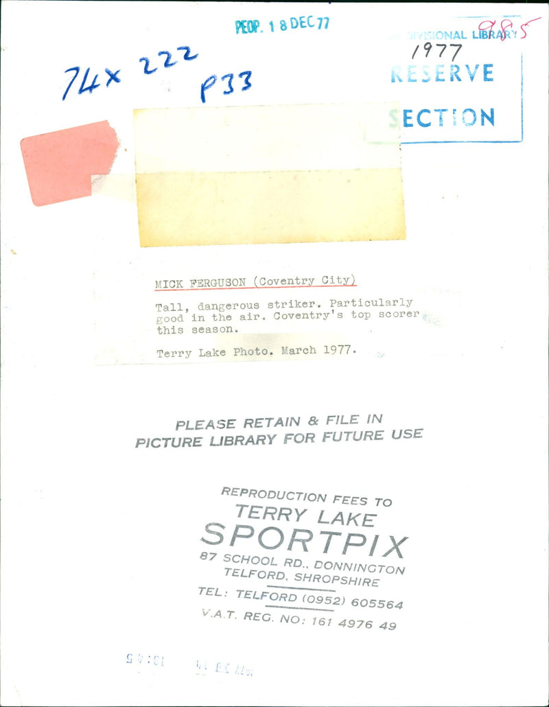 1977 - FERGUSON MICK FOOTBALL SHILMEONE B HAM LIBRARY DEC ISIONAL PEOP BY TERRY - Vintage Photograph
